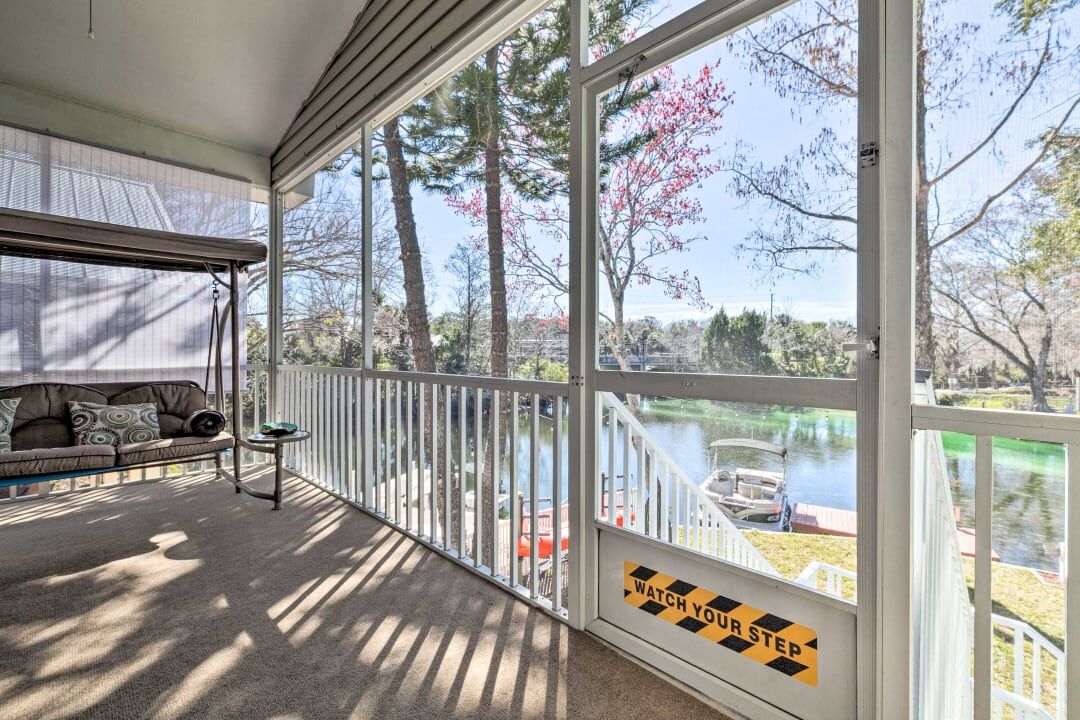 Porch with deck outside