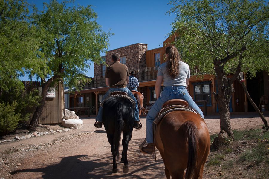 Tombstone Monument Guest Ranch