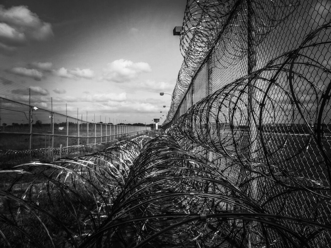 RNS-prison-fence1 101121