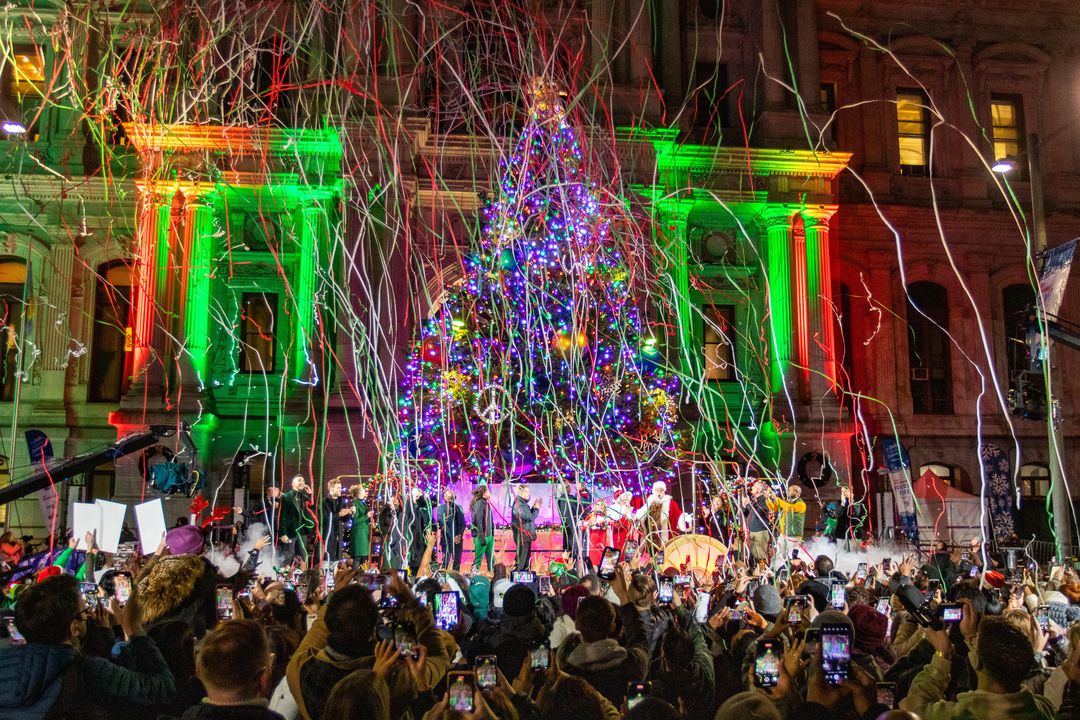 Visit Philadelphia Holiday Tree