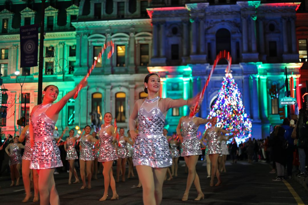 Visit Philly Holiday Parade