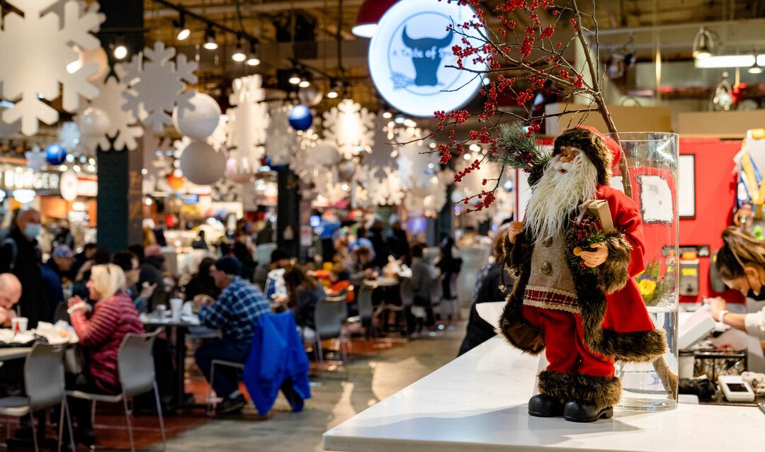 Reading Terminal Market Holiday R.Rabena-16