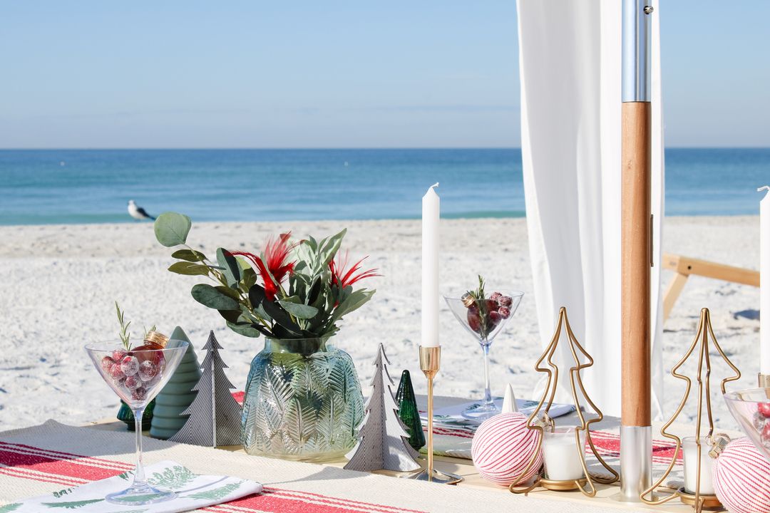 Santa on the Beach - Beach Suites