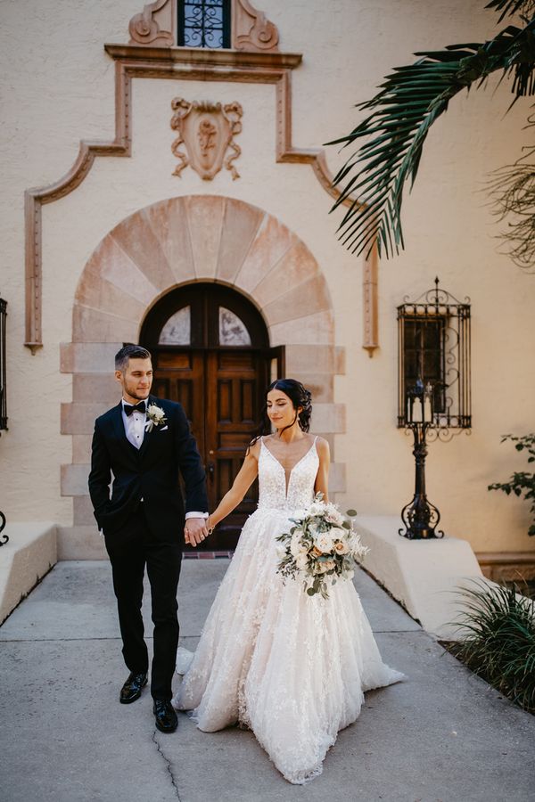 Joelle & Tom Sicking Wedding - Arianna J Photography