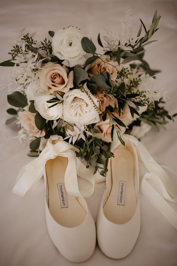 Joelle & Tom Sicking Wedding - Arianna J Photography