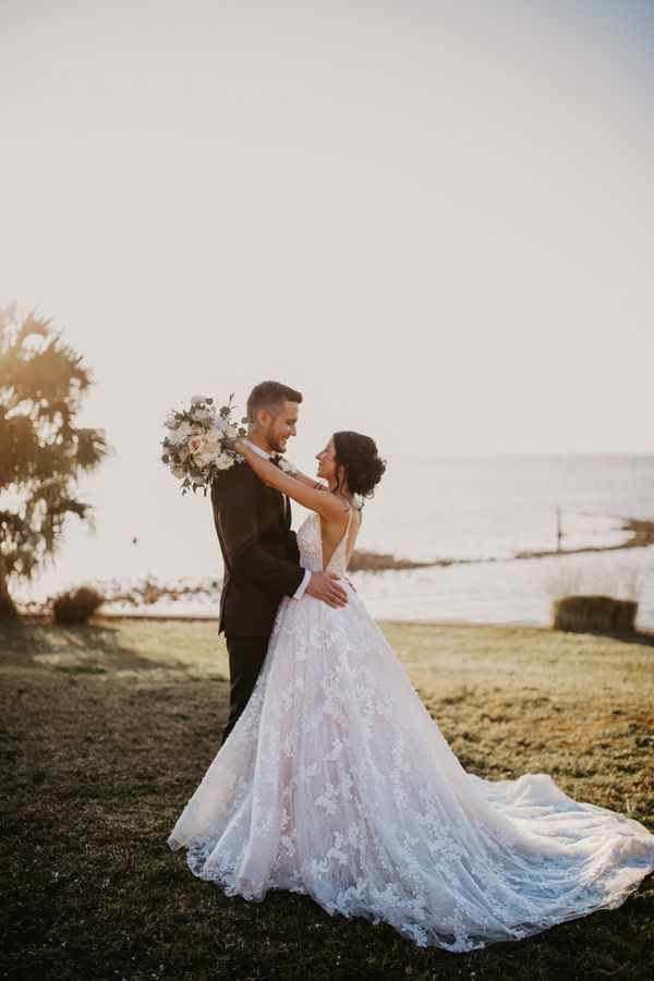 Joelle & Tom Sicking Wedding - Arianna J Photography