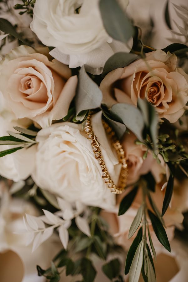 Joelle & Tom Sicking Wedding - Arianna J Photography