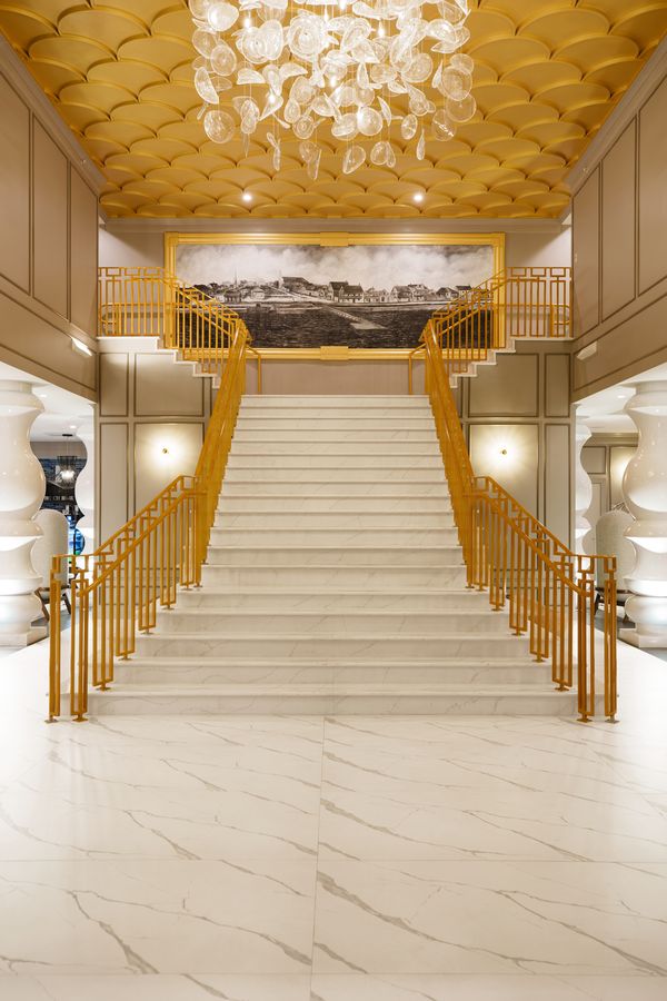 Renaissance SA Historic Lobby_Entrance_Hallway