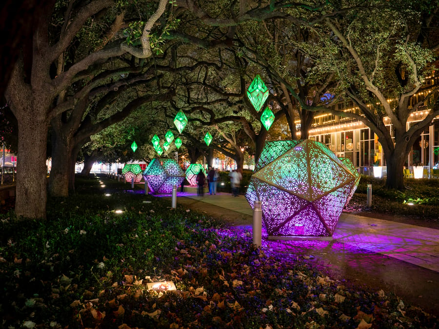 Discovery Green-Mosaic of Light1