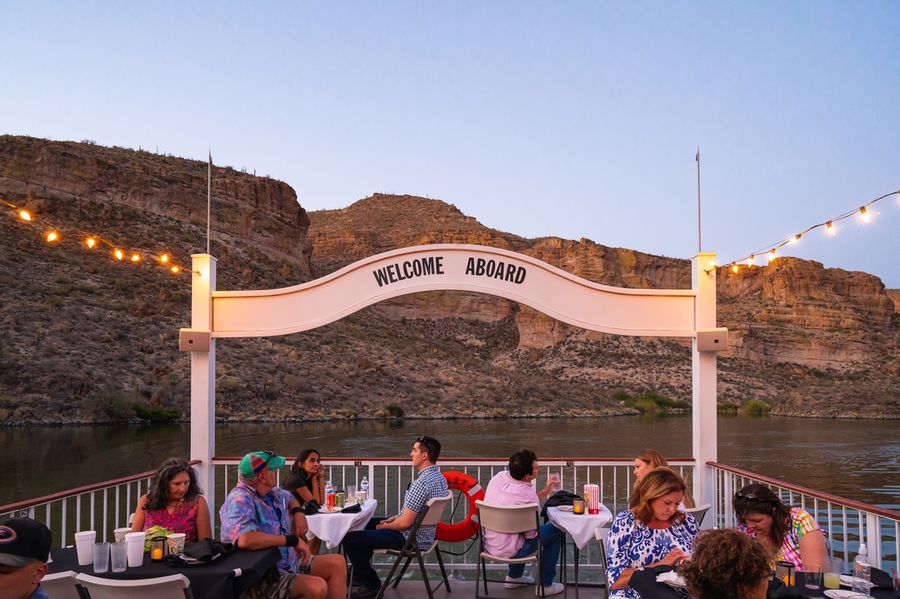 Dolly Steamboat Cruise, Canyon Lake_credit An Pham