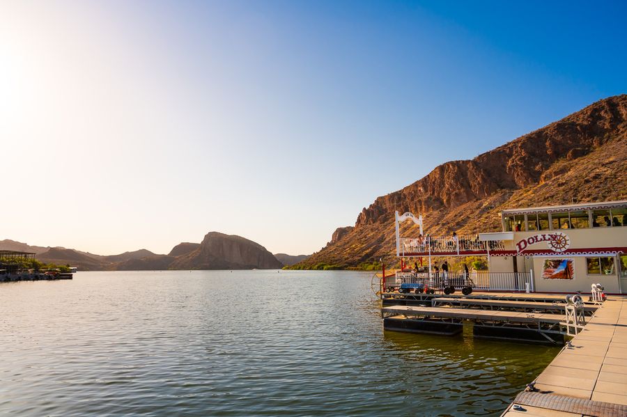 Dolly Steamboat Cruise, Canyon Lake_credit An Pham