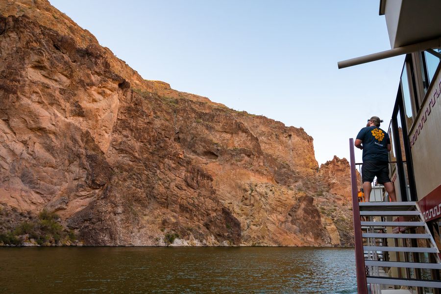 Dolly Steamboat Cruise, Canyon Lake_credit An Pham