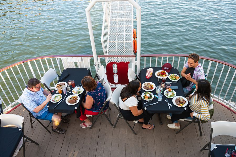 Dolly Steamboat Cruise, Canyon Lake_credit An Pham