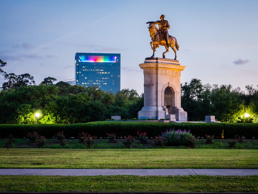 Sam_Houston_Statue_2