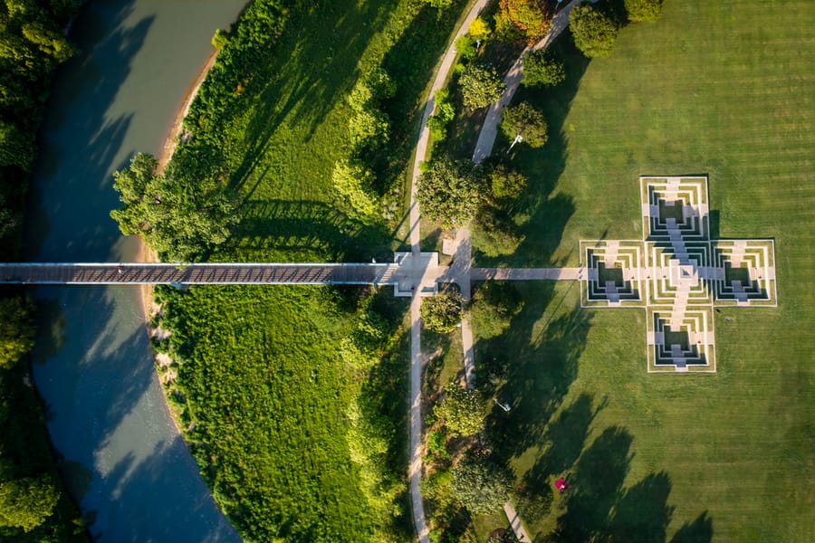 Buffalo_Bayou_Park_Police_Memorial_3