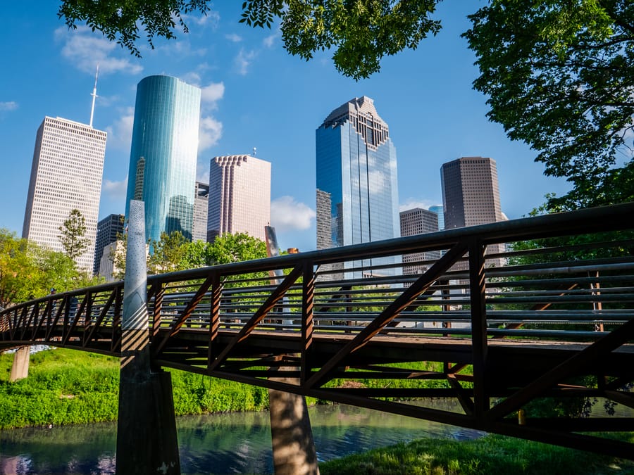 Buffalo_Bayou_Park_Skyline_2