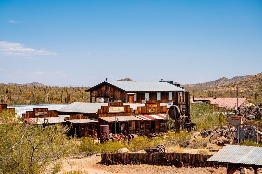 Robson's Ranch & Mining Camp, Aguila_credit An Pham