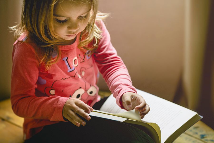 RNS-Young-Girl-Reading1 051122