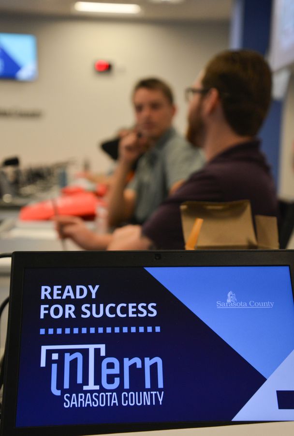 20220523_InternOrientation_060_SD