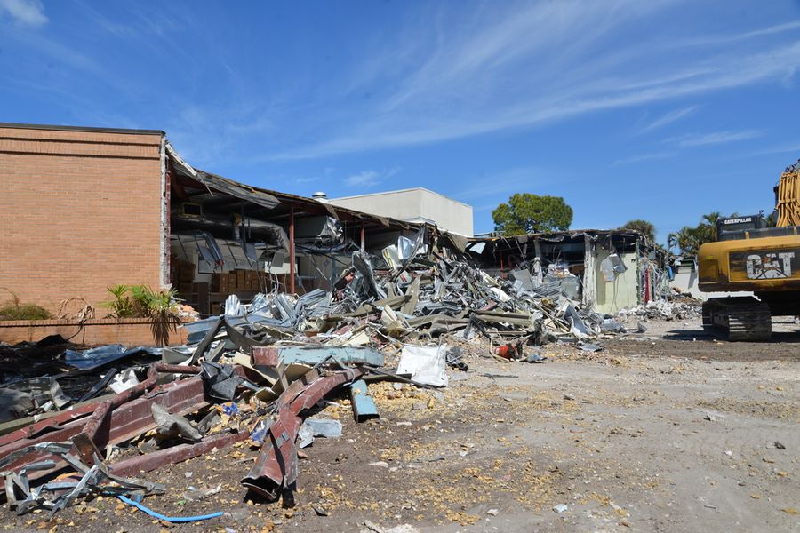 20170326_VeniceLibraryDemolition_131_SD