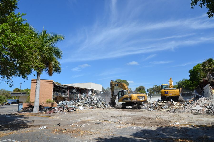 20170326_VeniceLibraryDemolition_103_SD