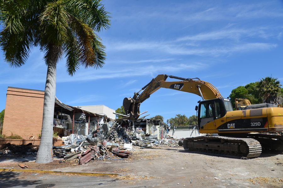 20170326_VeniceLibraryDemolition_018_SD