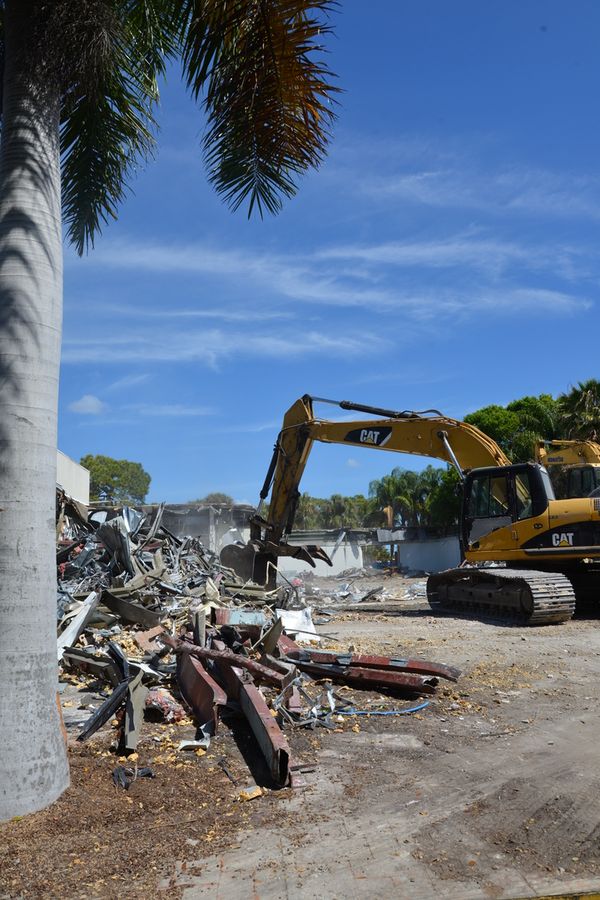 20170326_VeniceLibraryDemolition_094_SD