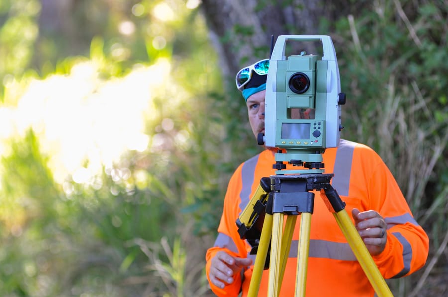FieldWorkPipeCrossing