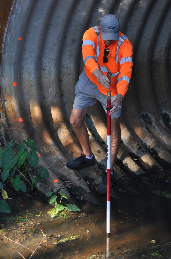 FieldWorkPipeCrossing