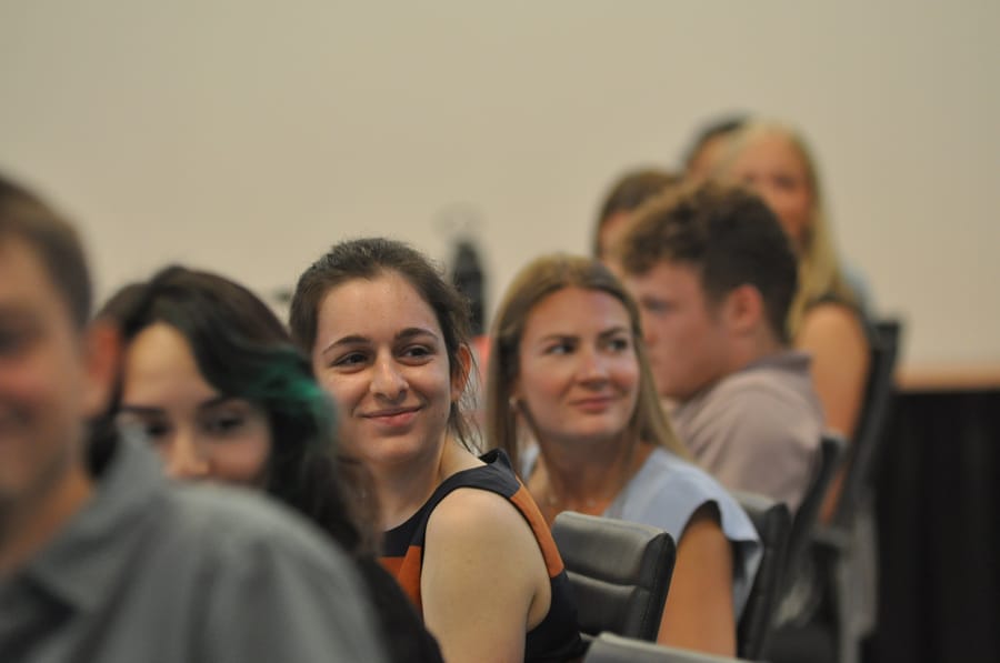 20220523_InternOrientation_027_SD