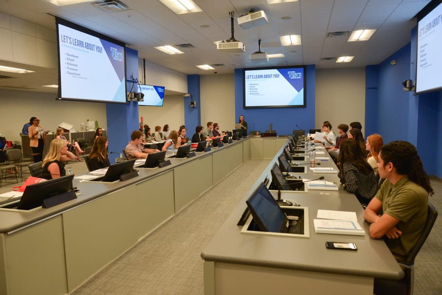 20220523_InternOrientation_109_SD