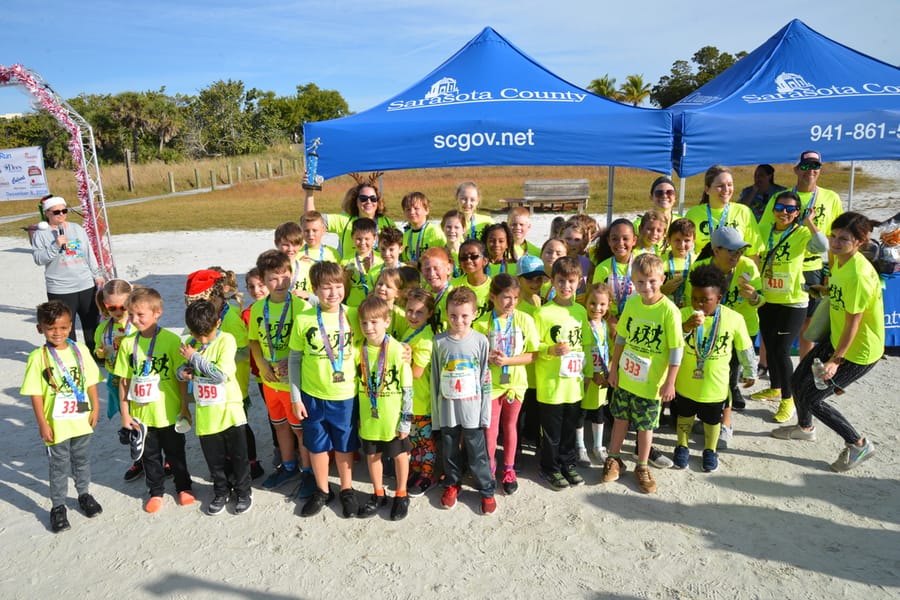 20181207_SandyClawsBeachRun_190_SD (1)