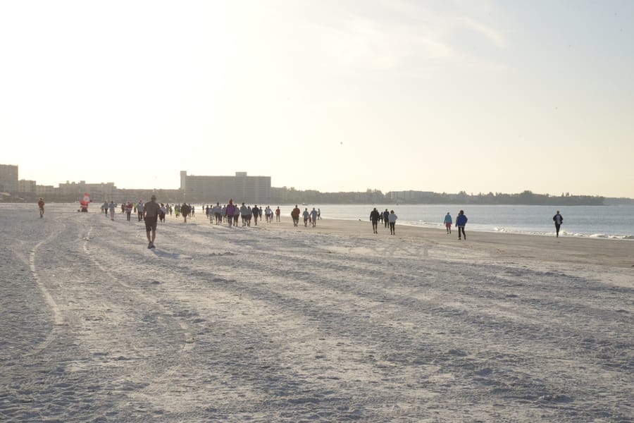 20181207_SandyClawsBeachRun_195_SD