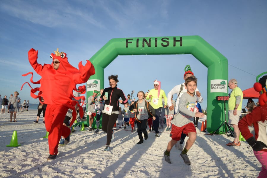 20181207_SandyClawsBeachRun_159_SD