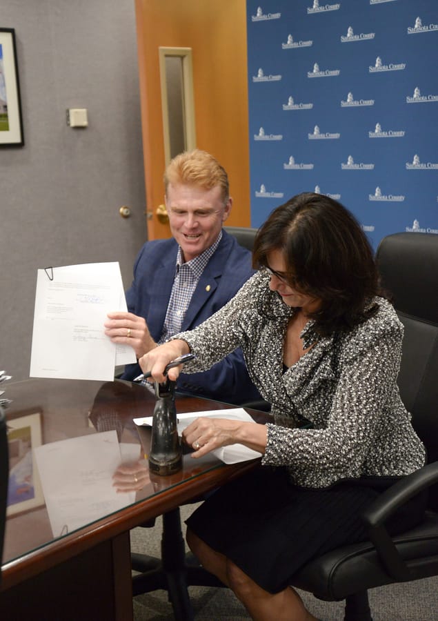 20190617_BondSigning_001_SD