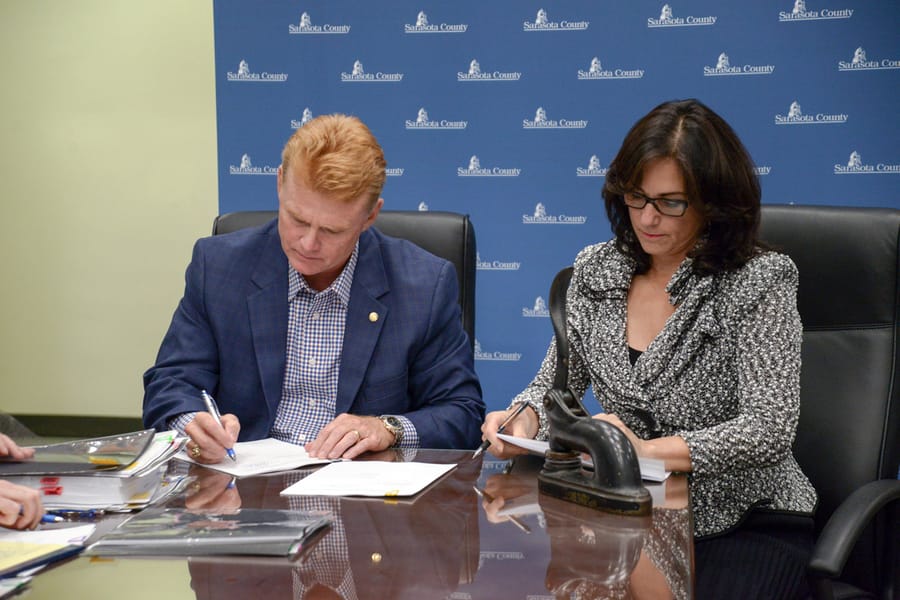 20190617_BondSigning_106_SD
