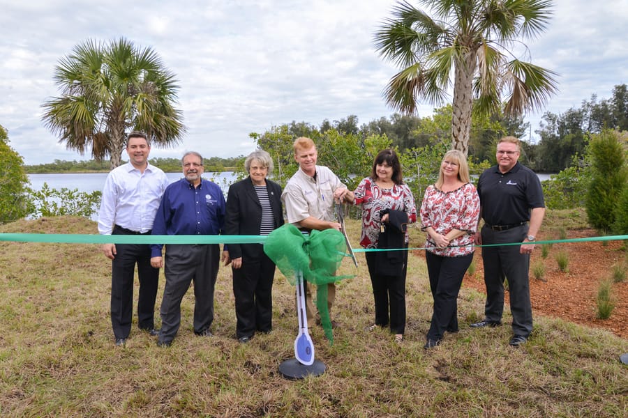 20190124_SenBobJohnson'sLandingRibbonCutting_177_SD