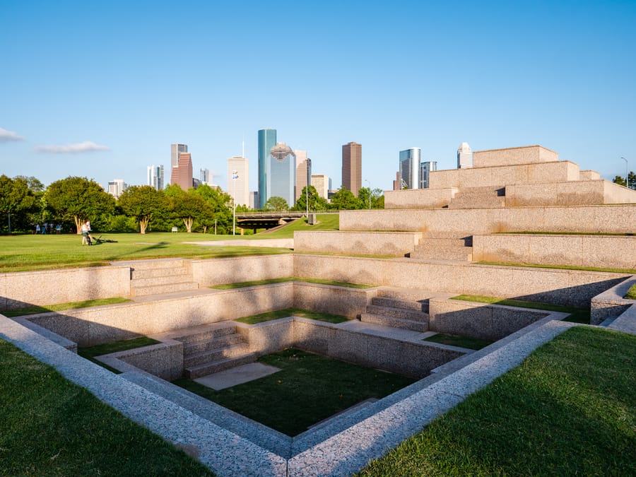 Buffalo_Bayou_Park_Police_Memorial_1