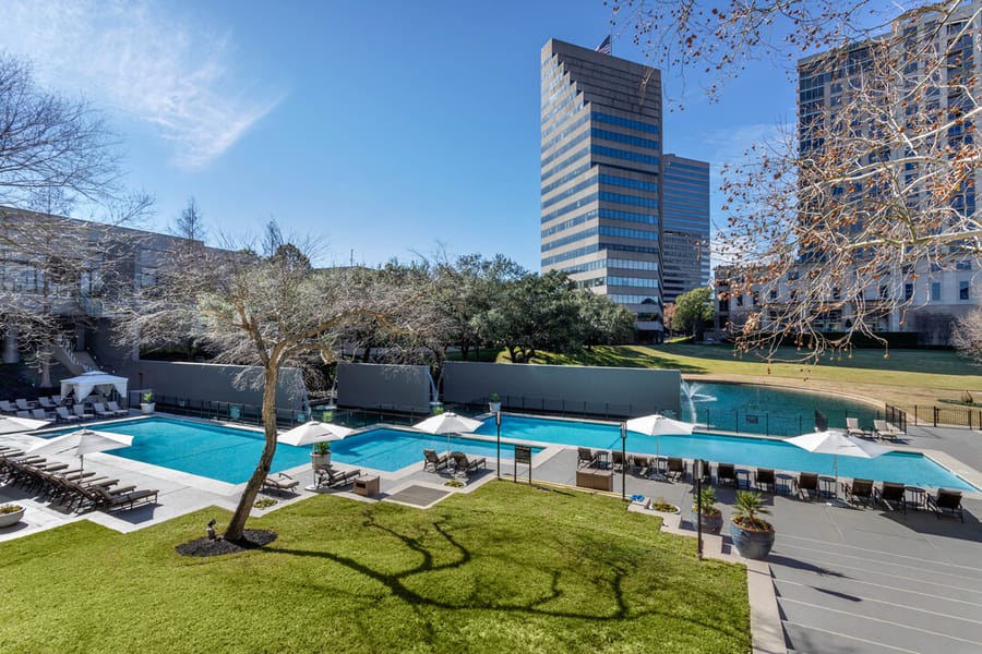 Omni_Houston_Hotel_Galleria_1