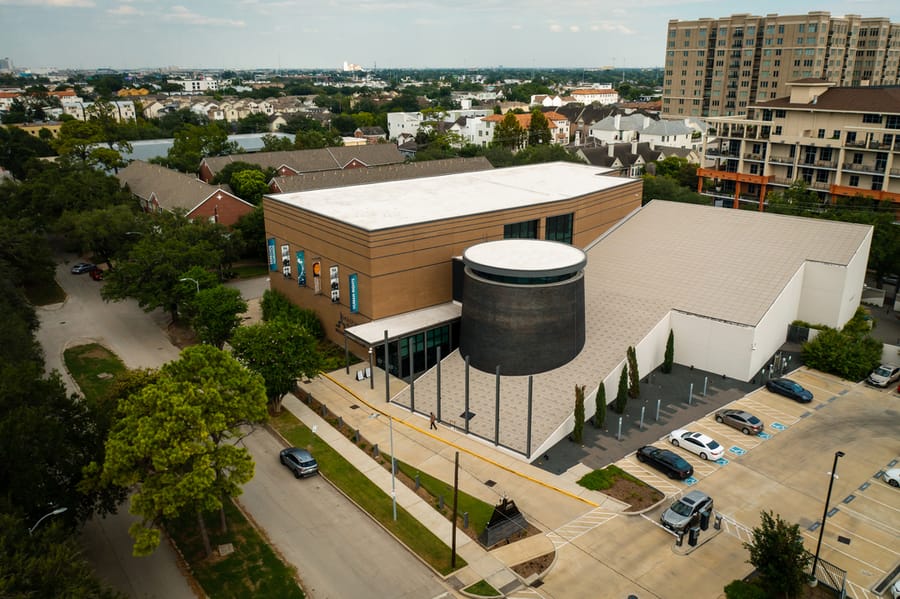 Holocaust_Museum_Houston_Exterior_1