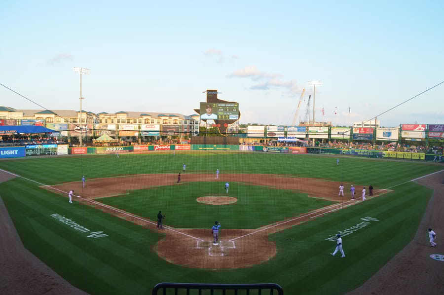 Constellation_Field_1