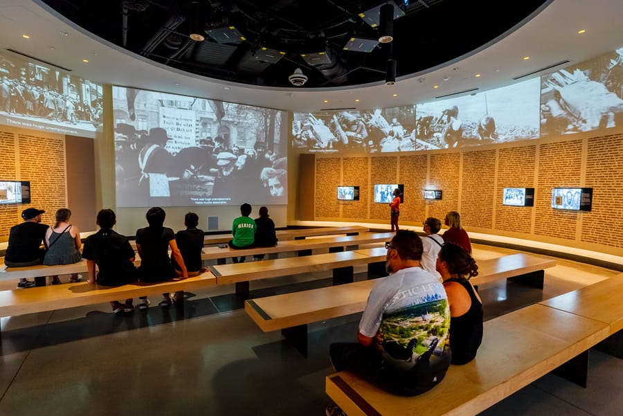 Holocaust_Museum_Houston_Theater