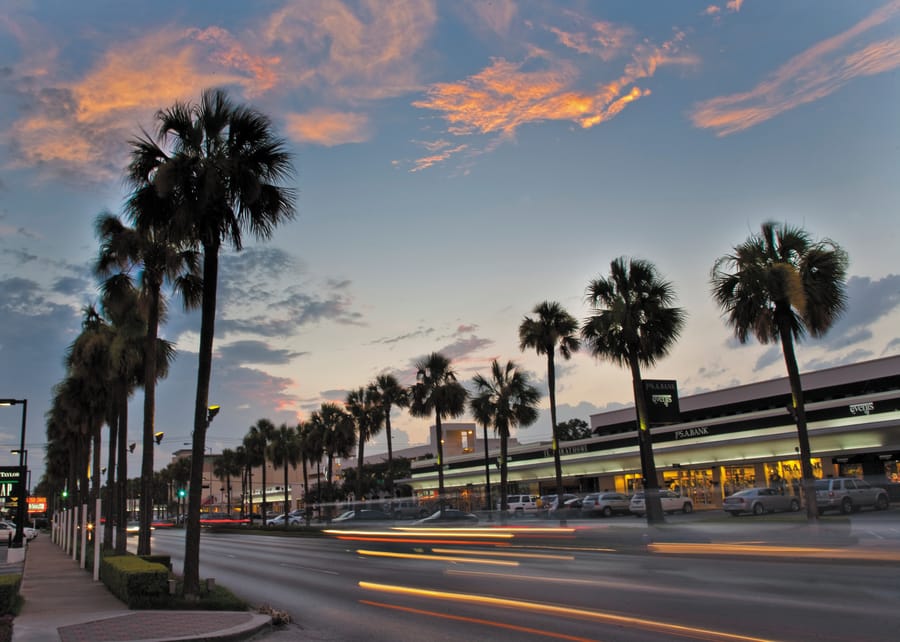 River_Oaks_Shopping_Center