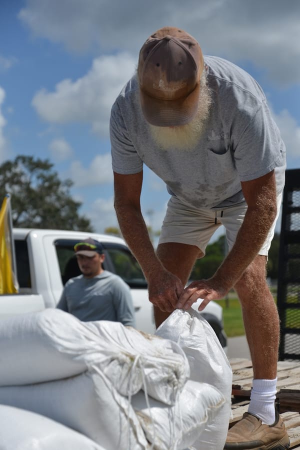 20220925_IanSandbagging_023_SD