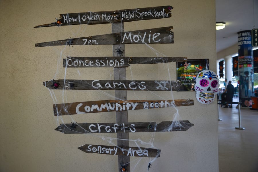 Howl-O-Ween Movie Night 2022