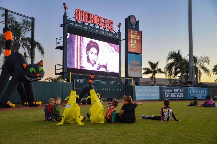 Howl-O-Ween Movie Night 2022
