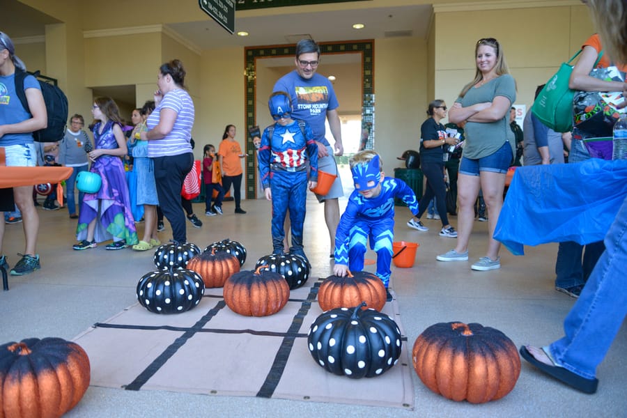 Howl-O-Ween Movie Night 2022