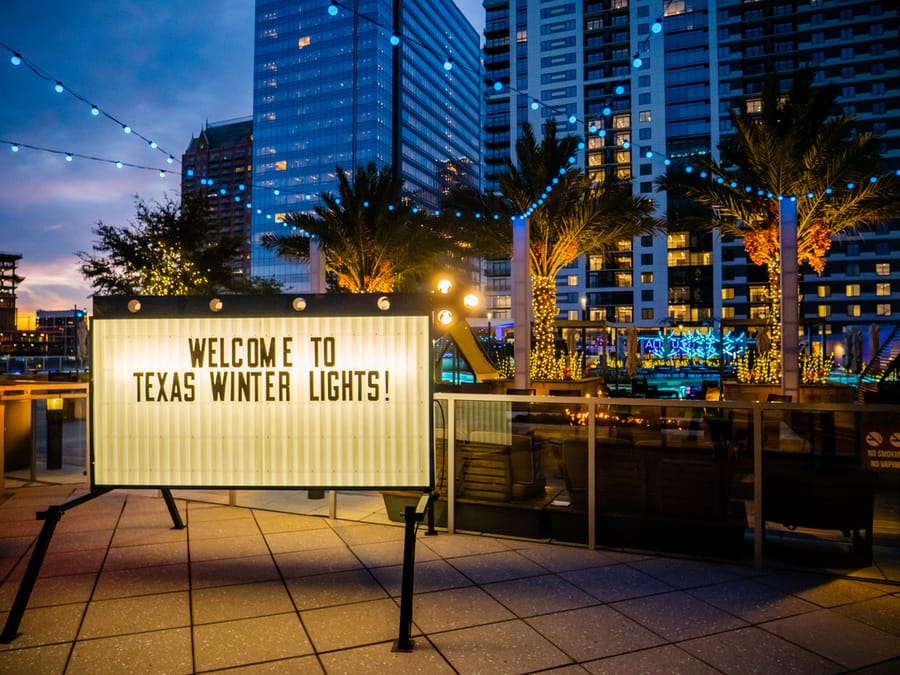 Marriott-Texas_Winter_Lights_1