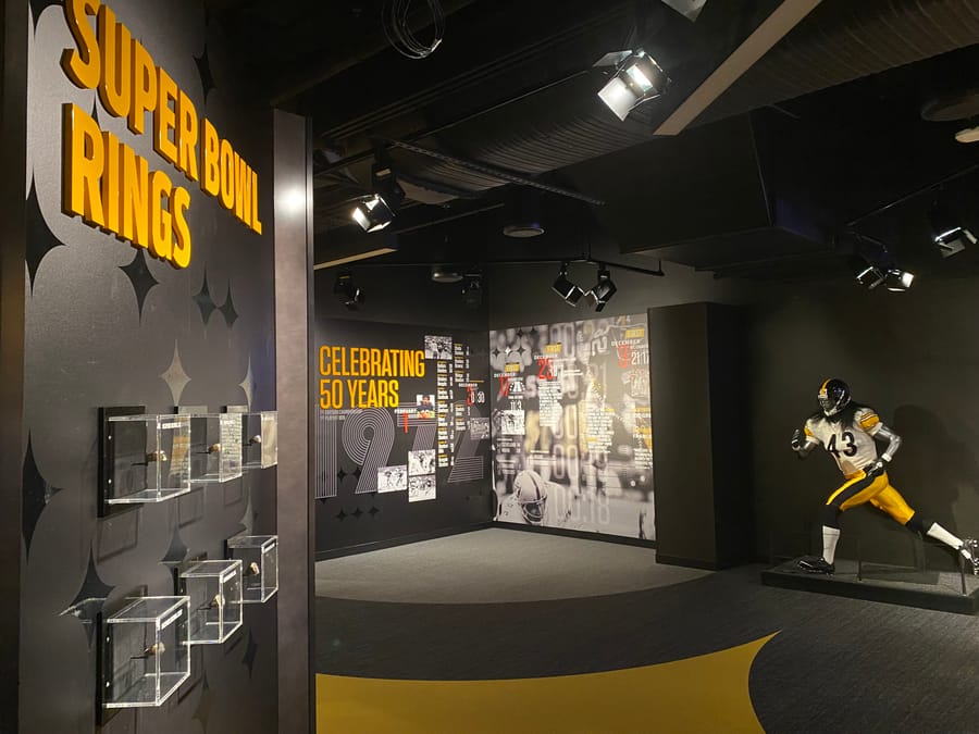 Steelers Hall of Honor Courtesy VisitPITTSBURGH (8)