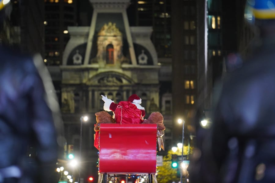 Visit Philadelphia Holiday Parade